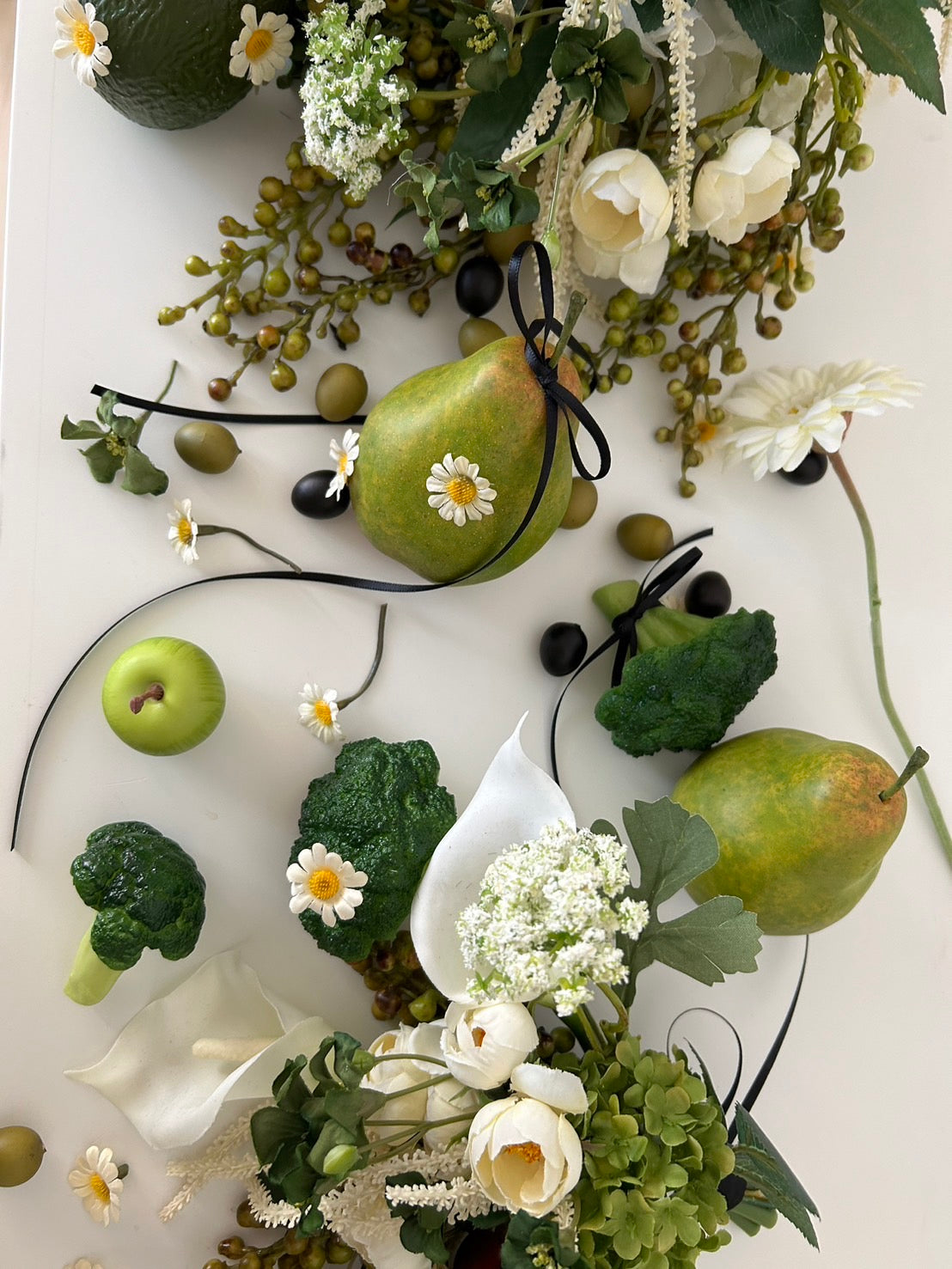 GIFTS FROM THE LAND : Green × White